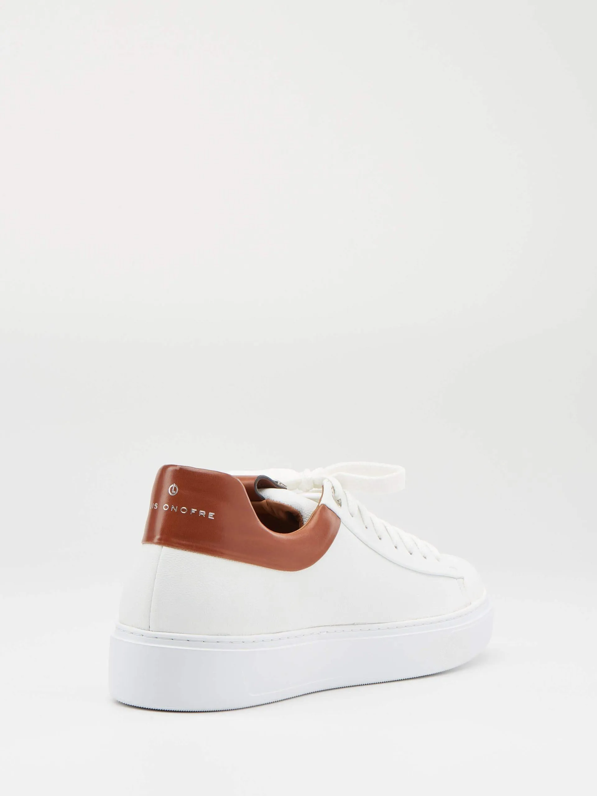 Barista white