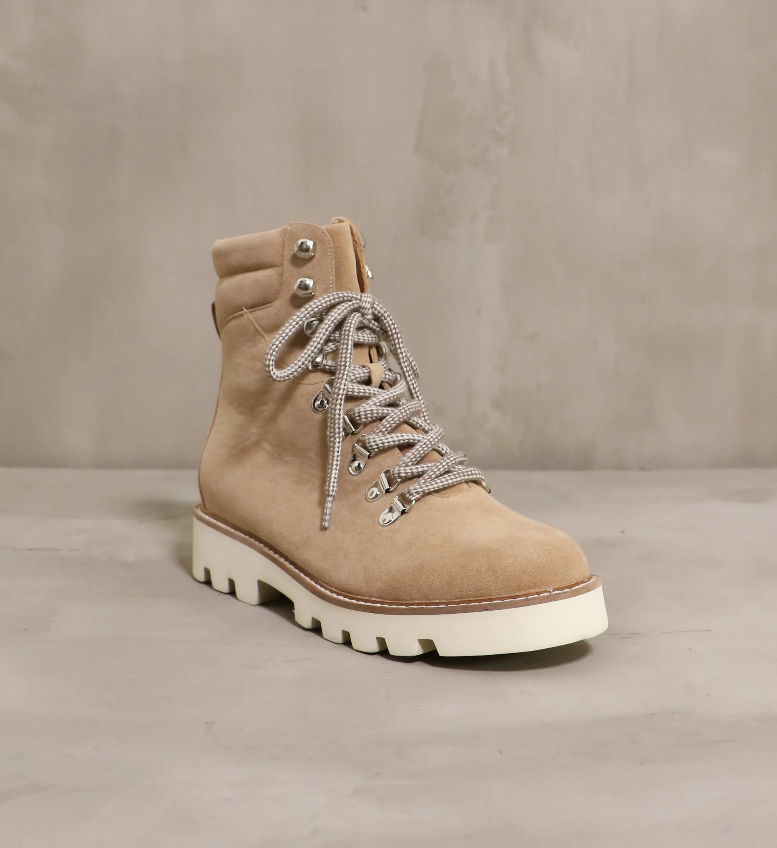 NEUTRAL TERRITORY BOOT