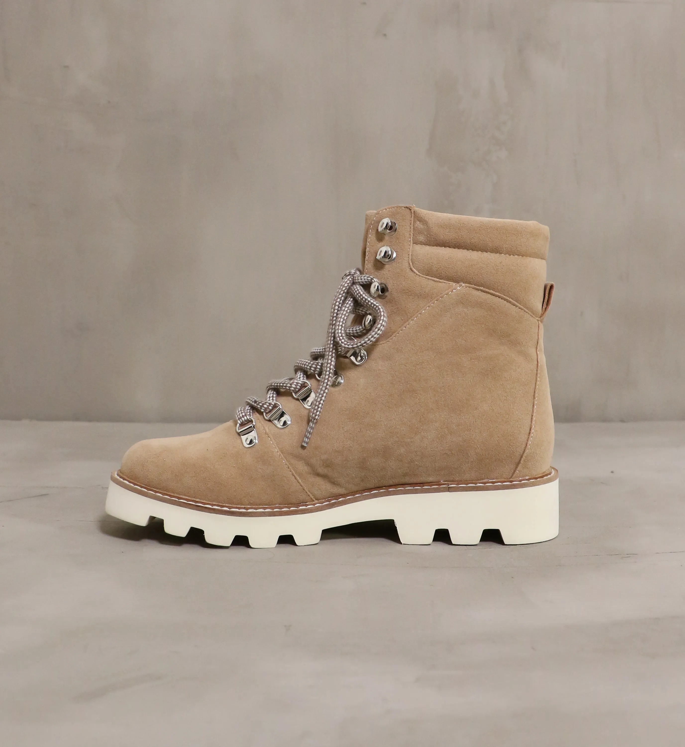 NEUTRAL TERRITORY BOOT